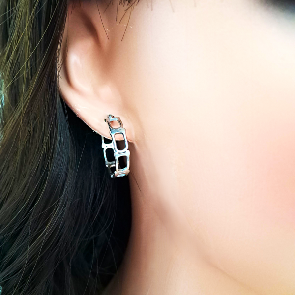 Lea Geometric Hoop Earrings - Image 3